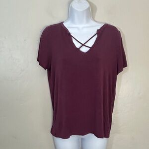 American Eagle Outfitters Maroon Crisscross Tee